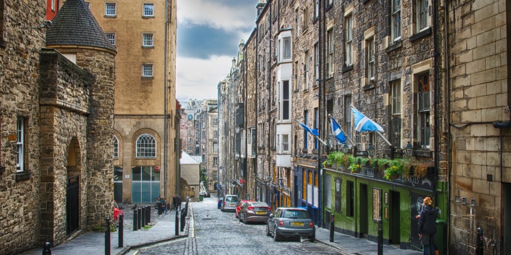 Explore Edinburgh's Old Town this autumn Explore Edinburgh's Old Town this autumn