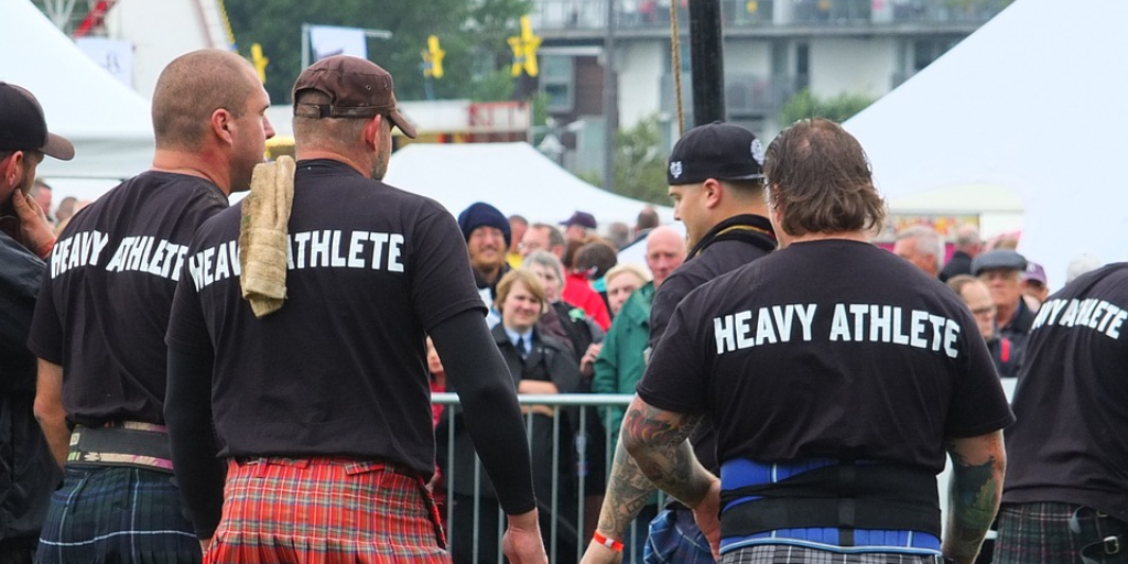 Heavy athletes take part in traditional events Heavy athletes take part in traditional events